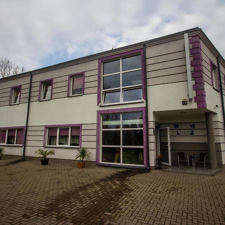 Hostel Soleil Кутно Экстерьер фото