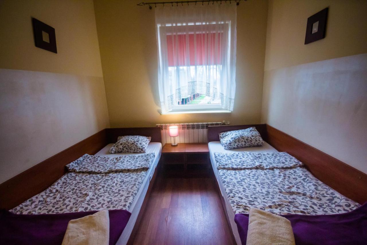 Hostel Soleil Кутно Экстерьер фото