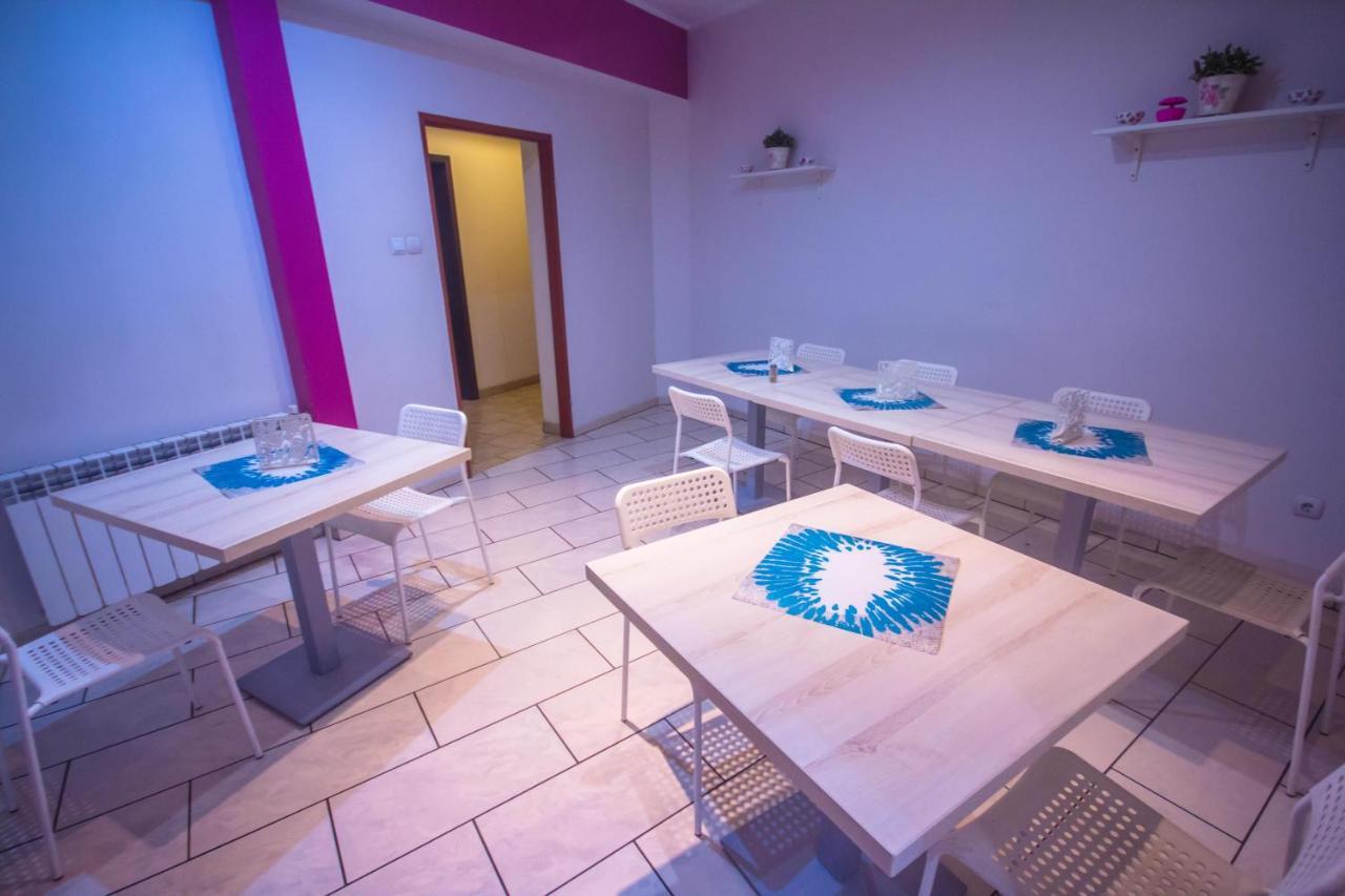 Hostel Soleil Кутно Экстерьер фото