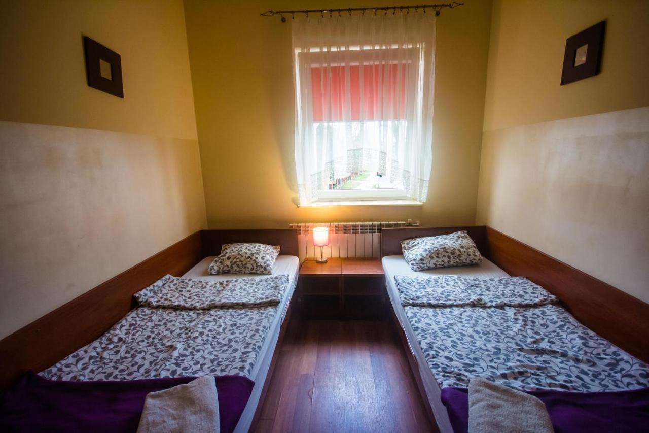 Hostel Soleil Кутно Экстерьер фото